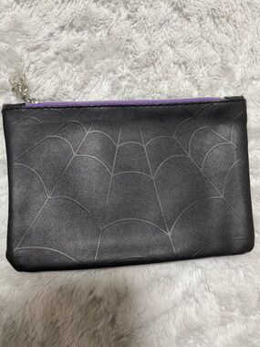NWOT Ipsy Spider Web Makeup Bag